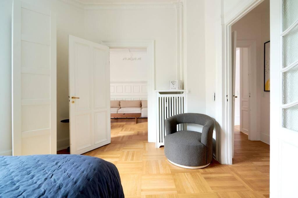 Spacious 3 Bedroom Manor Flat Next To Tivoli Копенгаген Экстерьер фото