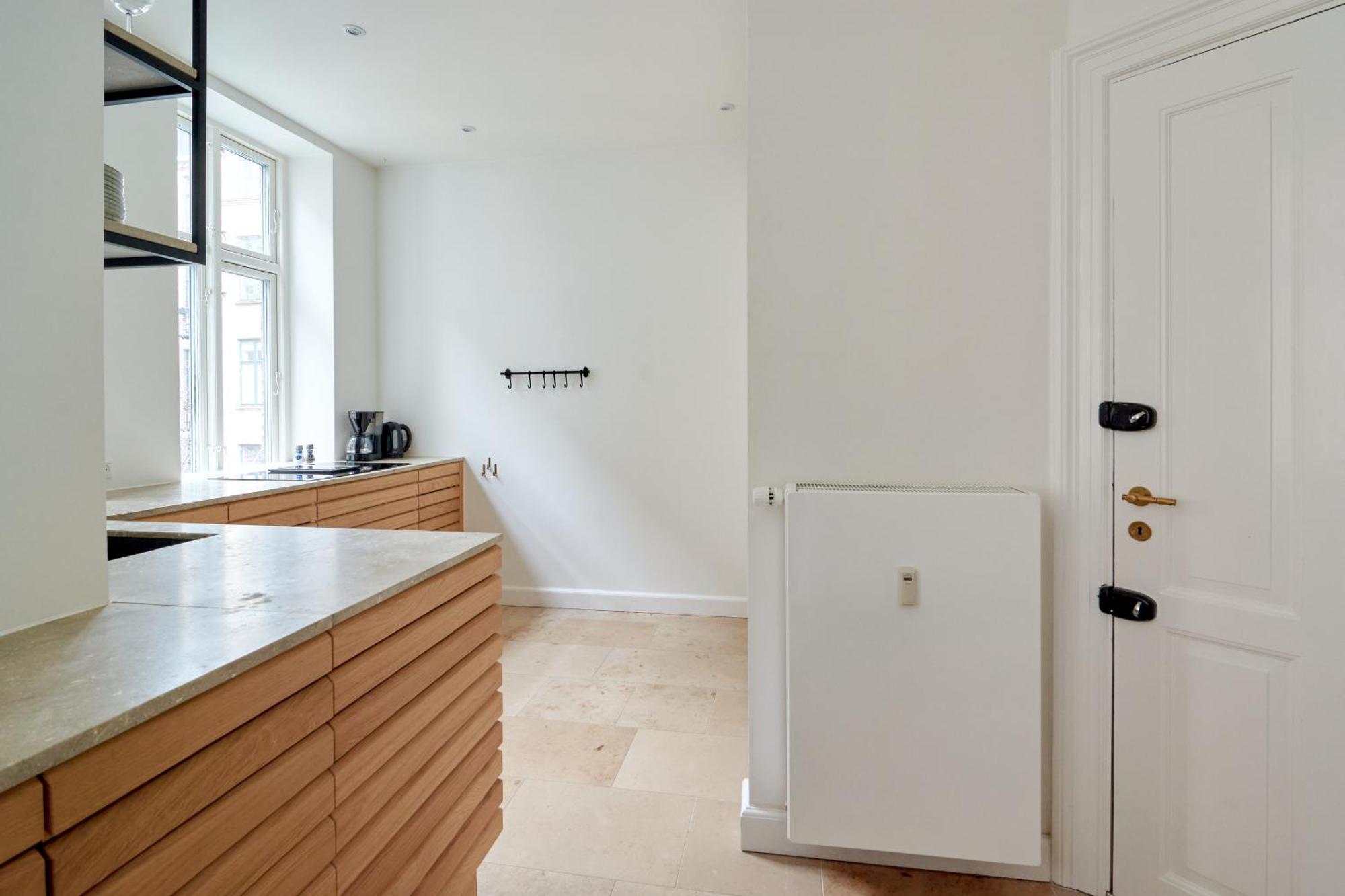 Spacious 3 Bedroom Manor Flat Next To Tivoli Копенгаген Экстерьер фото