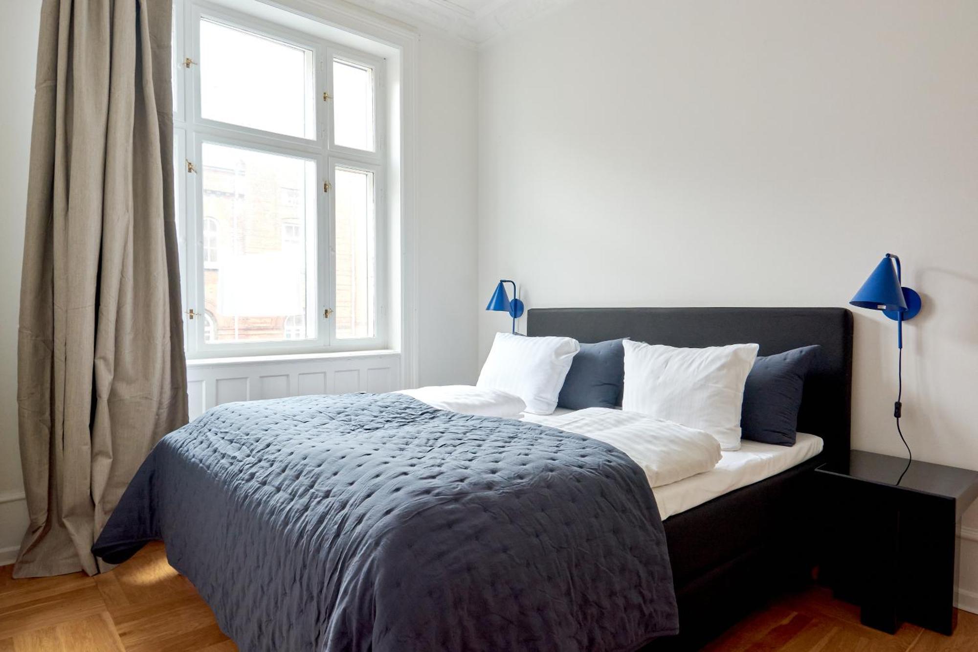 Spacious 3 Bedroom Manor Flat Next To Tivoli Копенгаген Экстерьер фото