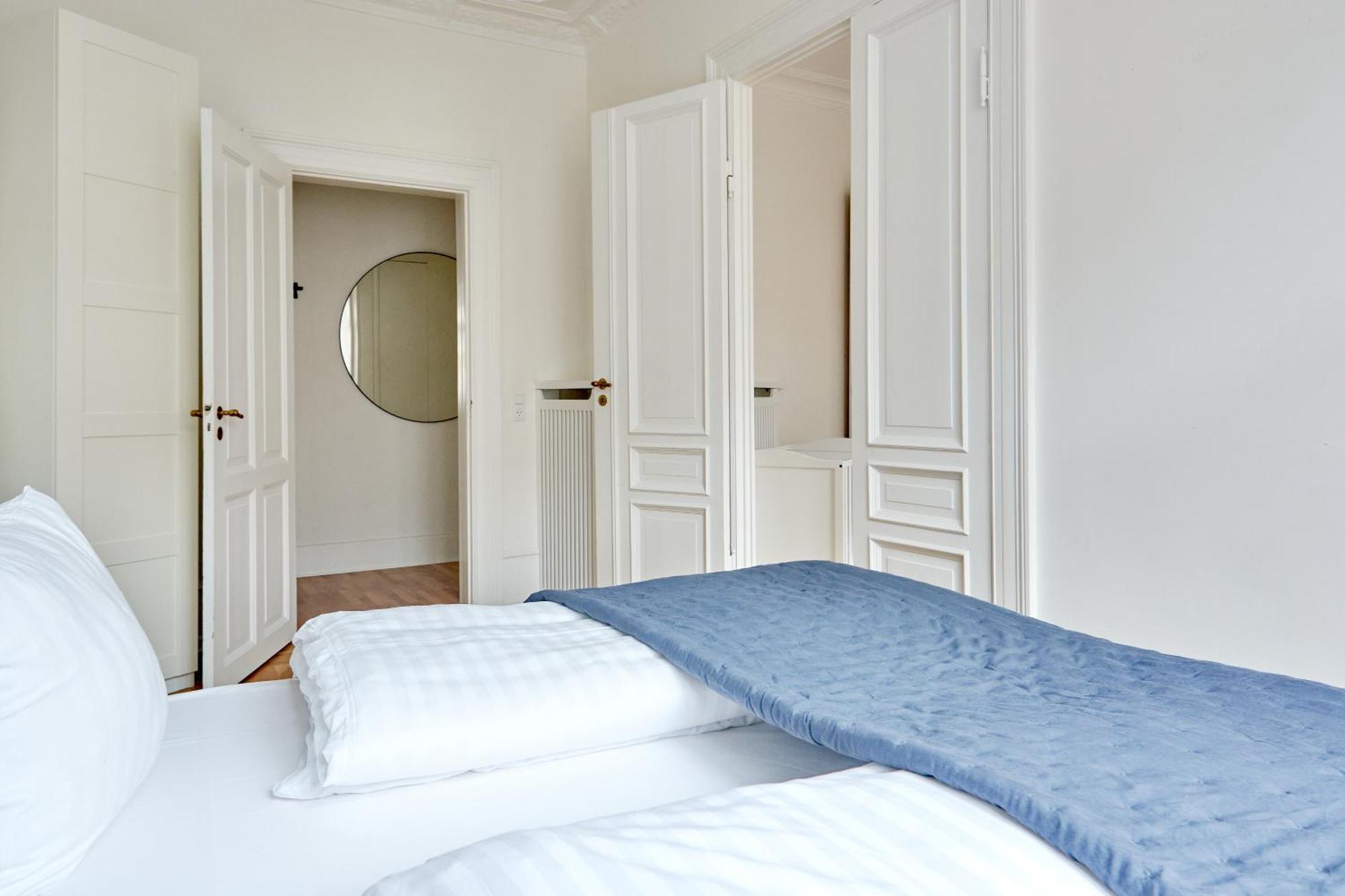 Spacious 3 Bedroom Manor Flat Next To Tivoli Копенгаген Экстерьер фото